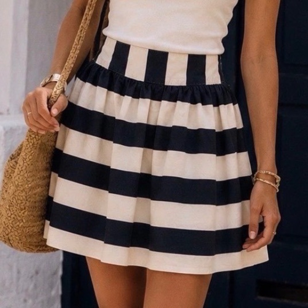 MNG by Mango Navy White Striped Mini Skirt Skater Flared Size 8 L